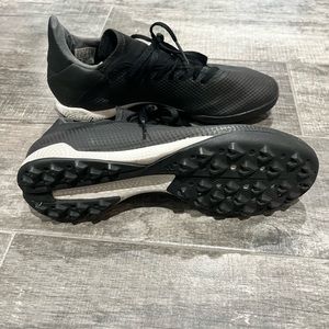 Boys Adidas turf/indoor soccer shoes, size 7